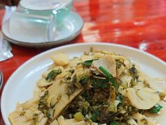 -芦茨金富饭庄·25年老字号·专做稻草鸡
