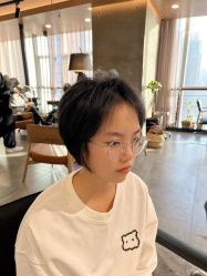 -C-18 SALON