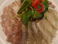 -艳阳天民俗村(公园路店)