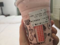 草莓卡士-花姨·老电影院果汁冰(88号店)