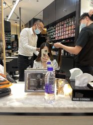 -HAIR CORNER