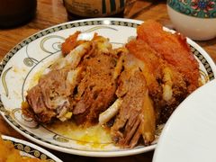 龟兹烤羊腿-清真·玛丽亚新疆菜主题餐厅(浙江中路店)