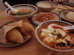 -正南齐北·老街糯米团(洪崖洞店)