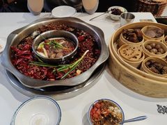 -卤校长老火锅(杨家坪直营店)