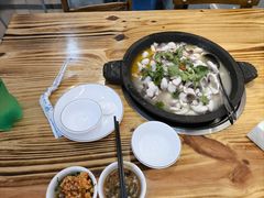 -大鼎石锅鱼(春江里店)