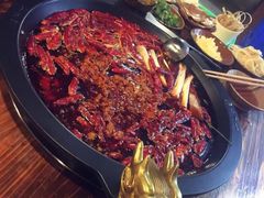 -黄潇洒老火锅(九眼桥宏济巷店)
