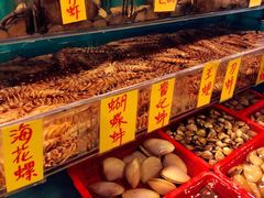 水产区-鲜入围煮花胶鸡海鲜火锅