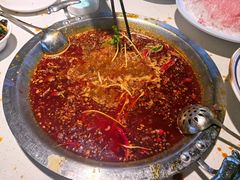 -茅草房·河畔园林火锅