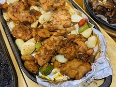 鸡肉块-老东镇啤酒屋海鲜加工·蒸汽海鲜·海鲜烧烤(台东店)