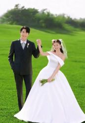 -雪中彩影婚纱摄影·微光艺术中心