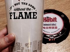 畅饮杯中杯-The Habit Burger Grill 哈比特汉堡(复兴soho店)
