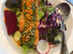 -Chom Cafe and Restaurant