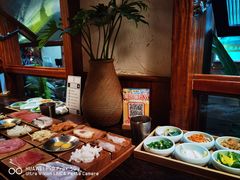 -银米·云南传统过桥米线(双廊黑金冠店)