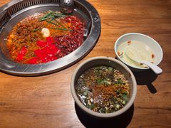-城墙拐拐火锅(三峡广场黑金冠店)