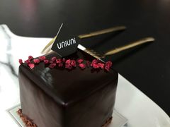 -UNI UNI(环亚凯瑟琳店)