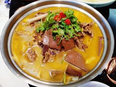 红烧大鹅-聚鑫阁江浙菜·非遗传承技艺(青村帝华园店)