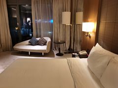 -上海滴水湖皇冠假日酒店