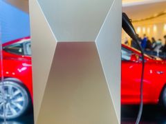 -TESLA 特斯拉(上海太古汇体验店)