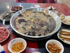 -储奇门鳝鱼火锅(总店)