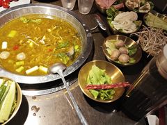 -九牧鱻·渝老鬼重庆火锅(人民路店)