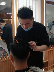 -心迪染发专门店