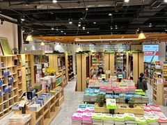-新华书店(印象城店)