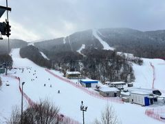 -亚布力新体委滑雪场