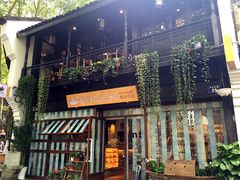 -猫的天空之城概念书店(杭州南宋御街店)