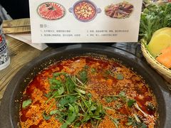 -灶知轩湘西石锅鱼(万佳广场店)