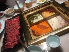 -巴渝瓦肆重庆鲜火锅(宝龙环湖店)