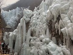 -大平台龙居瀑布旅游区