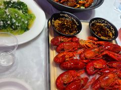 -肥肥虾庄·金牌油焖大虾(首义路店)