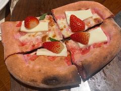 Roma草莓假期披萨-食间牛排(湖西路店)