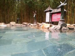 -森波拉火山温泉