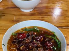 -越洋肖氏老米线(杨家坪店)