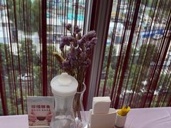 -彩云天云南餐厅