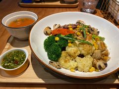 -POKEE VIA&Brunch·维娅(重庆来福士店)