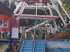 -顺德大良半月城游乐场