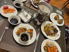-飨食汇全日制餐厅·昆山皇冠假日酒店(九方店)