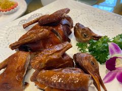 妙龄乳鸽-香山家宴