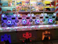 -汤姆熊欢乐世界(红博会展购物广场店)