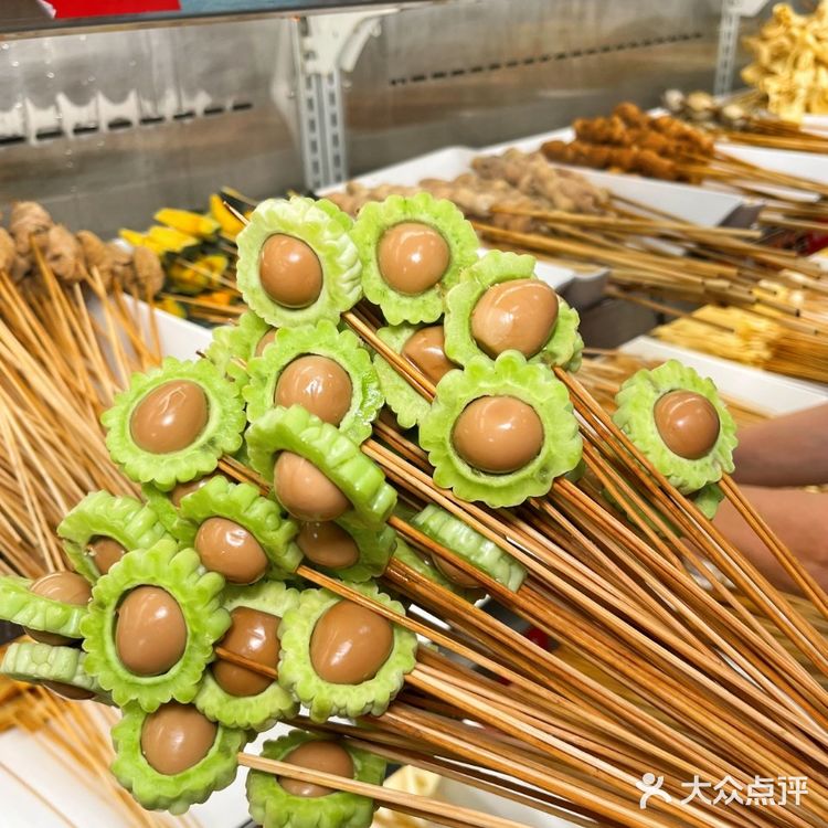 成都新晋串串排队王，一口香到破防……