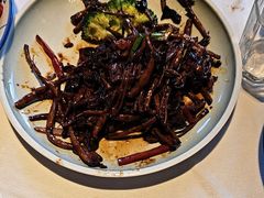 -八府香鸭·啫啫煲(华山路店)