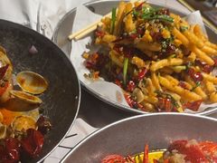 -巴厘龙虾·榜首油焖大虾(音乐学院·沿江酒馆店)