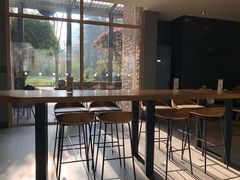 靠窗位-星巴克(人民公园店)