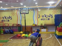 -卓跃儿童运动馆·体能·跳绳·篮球(滨江东中心店)