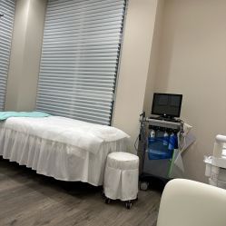 -医颜医疗美容门诊部