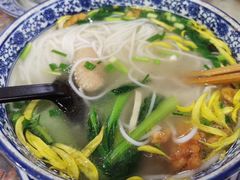 状元过桥米线-榴乡缘云南蒙自菊花过桥米线