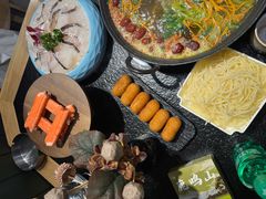 -鹿鸣山草本茶香火锅(园西路店)