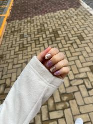 -赢韵美甲美睫瑞士净斑中心